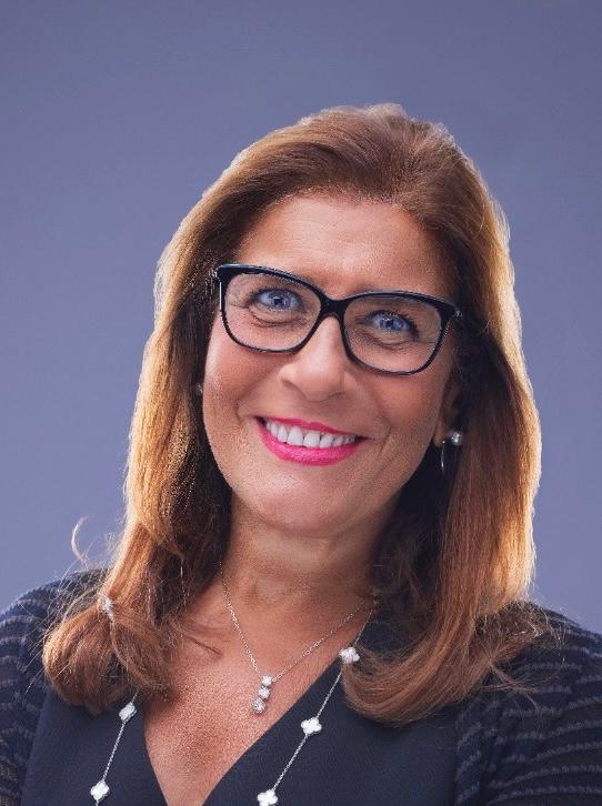 القومي للمرأة يهنئ ميرفت أبو عوف لتوليها عمادة "الفنون والإبداع"