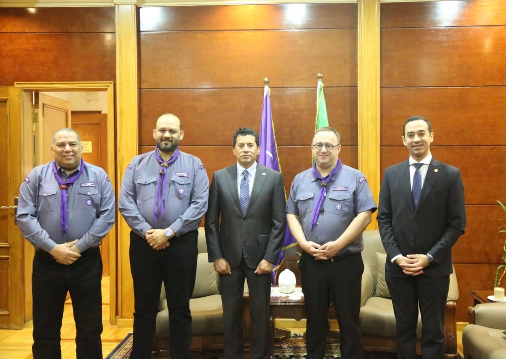 وزير الشباب يهنئ ديفيد بيرج بتوليه منصب أمين عام المنظمة الكشفية العالمية