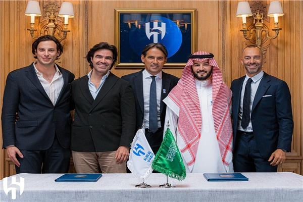 رسميا.. الهلال يعلن التعاقد مع المدرب الإيطالي سيميوني إنزاجي