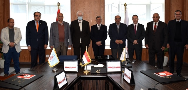 الجامعة المصرية الروسية تعلن تفاصيل توقيع بروتوكول مع وكالة الفضاء صور