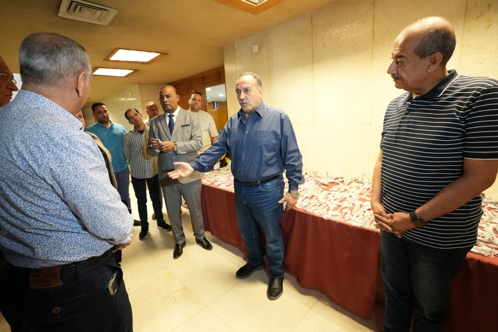 محافظ أسيوط يطلق مشروعاً رائداً لإعادة تأهيل 618 آلة جراحية