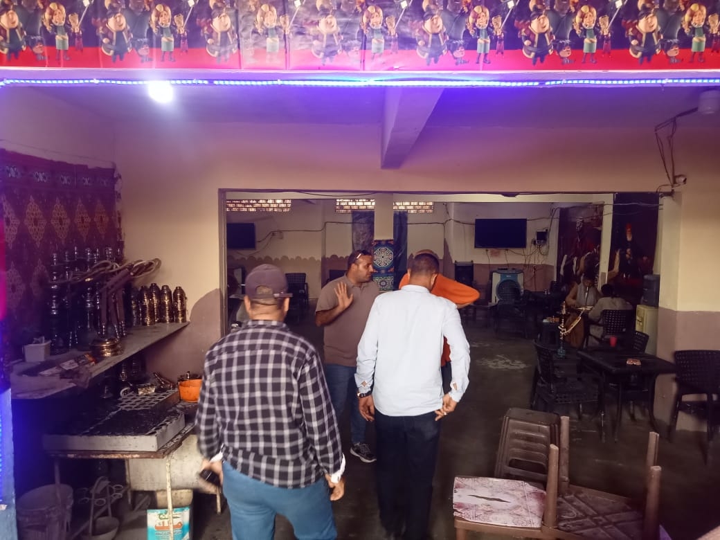 جهاز بدر يشن حملة لإزالة المخالفات فى "حى الصفوة" بالمدينة.. صور