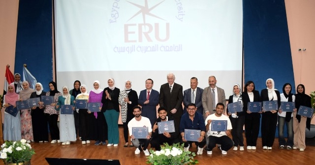 2 من الجامعة المصرية الروسية يمثلون إفريقيا بمسابقة هواوى بالصين.. صور