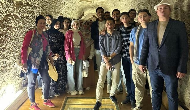طلاب جامعة مطروح فى تدريب بمنطقتى آثار سقارة والمتحف المصرى