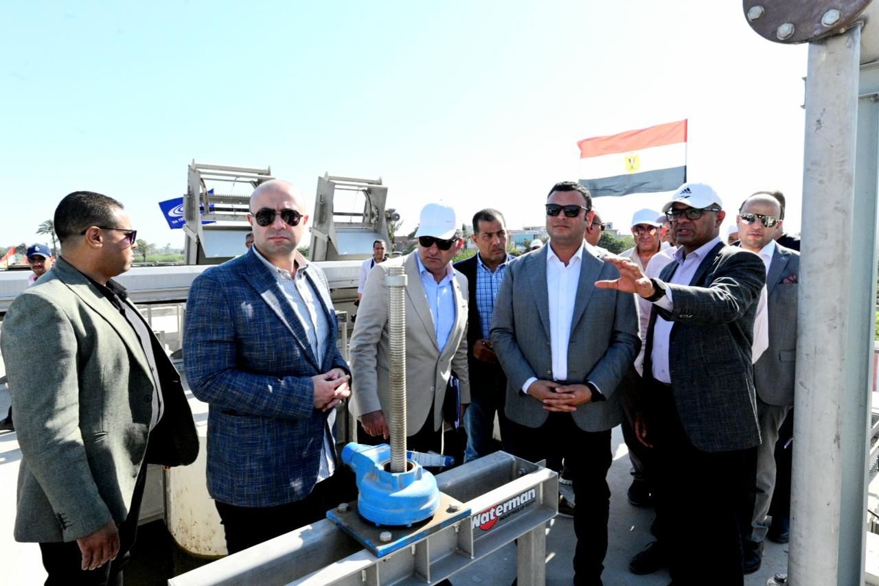 وزير الإسكان: يشيد بأعمال محطة طحا البيشة بني سويف
