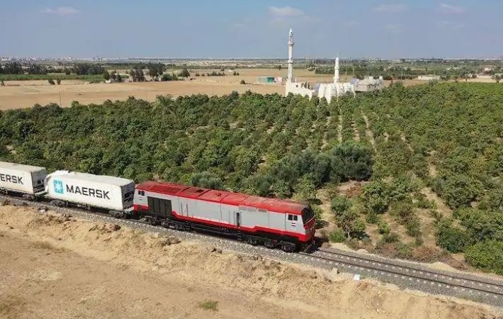 لمنع حوادث الطرق.. كواليس خطة نقل 30 مليون طن بضائع بالقطارات