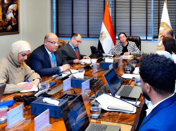 البيئة: متابعة تنفيذ الاستراتيجية الطموحة للتدوير