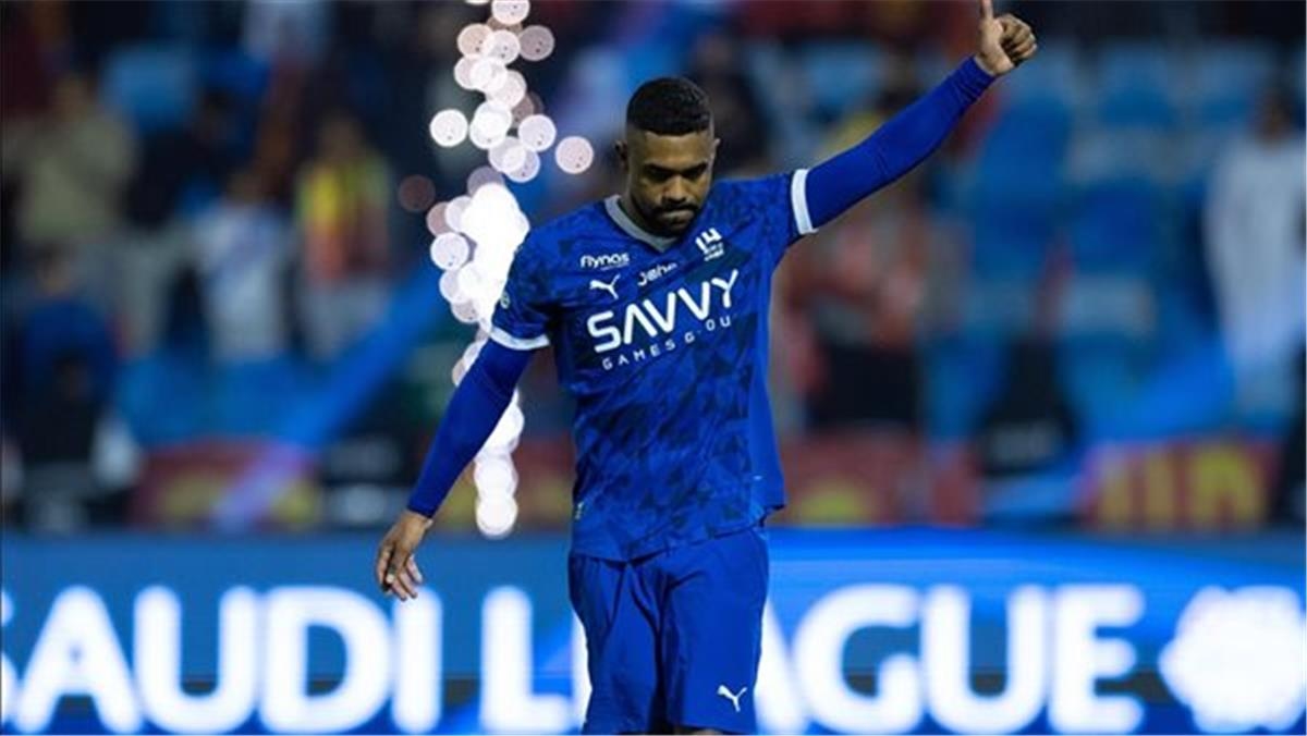 وكيل مالكوم يحسم موقفه من الرحيل عن الهلال السعودي