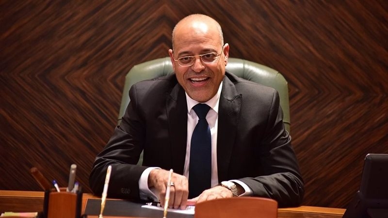 برواتب مجزية .. وزير العمل يعلن عن فرص في البوسنة والهرسك