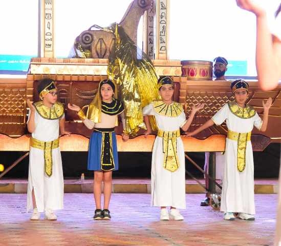 مدارس النيل الدولية بدمياط تحتفل بخريجيها بعروض فنية تربوية