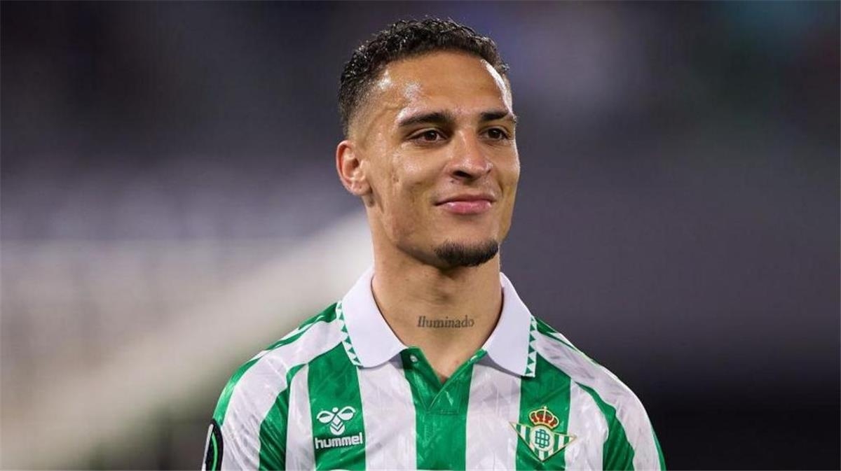 شاهد .. هدف رائع لريال بيتيس فى شباك فيورنتينا