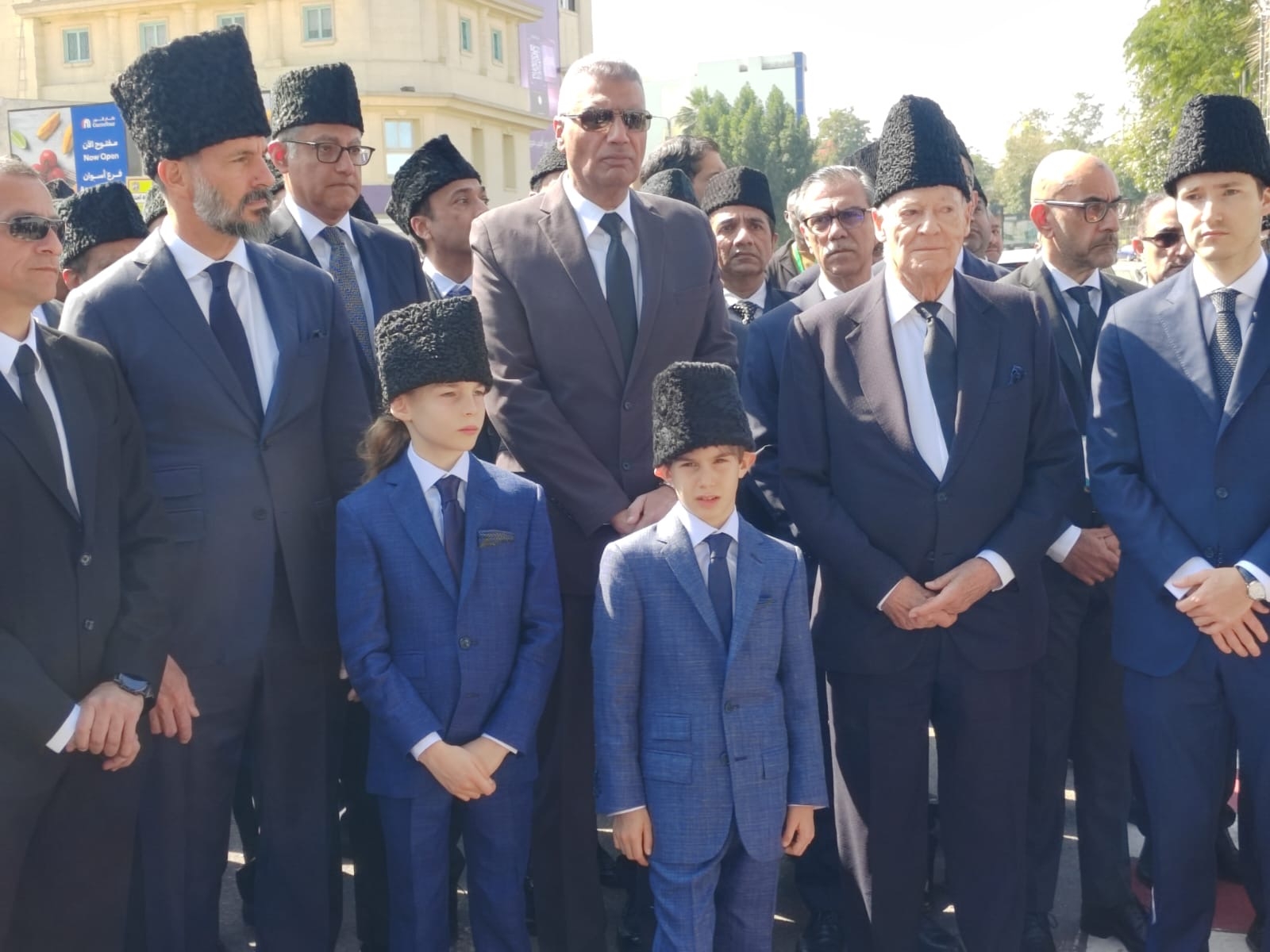 وداع مهيب للآغاخان الرابع الى مقبرته على ضفاف نيل أسوان