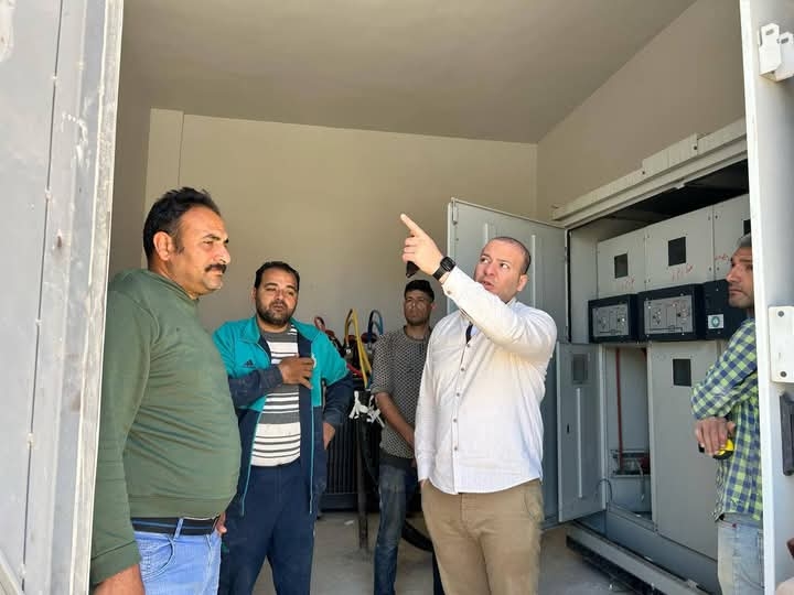 مدير صحة مطروح يتابع توصيل الكهرباء لمستشفيات الحميات و الصدر