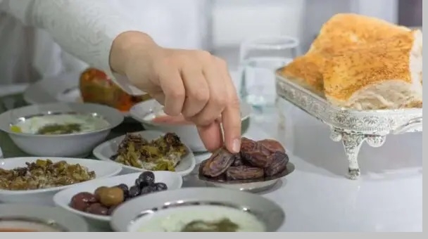من أين يبدأ من أراد صيام الايام القمرية بشهر ذى الحجة