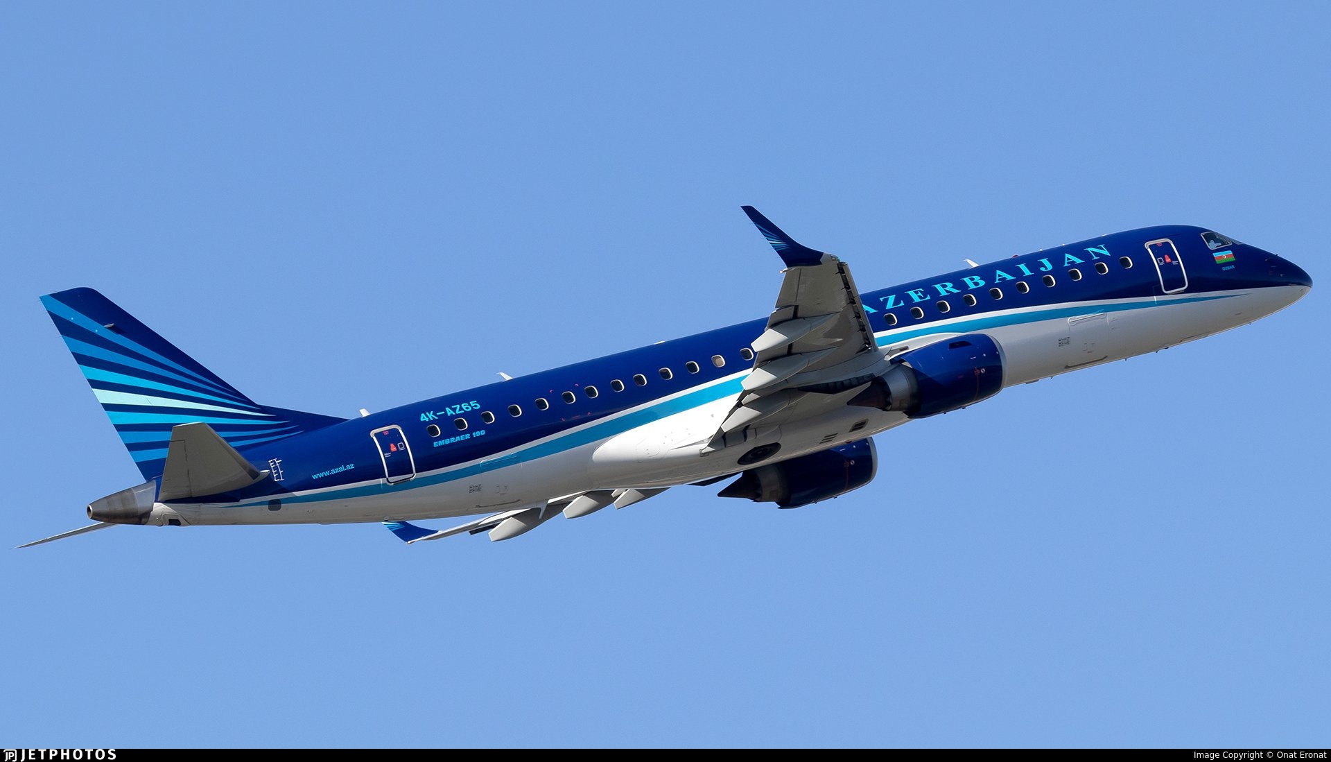 Dramatic Video Shows Azerbaijan Airlines Passenger Jet Crash In Kazakhstan