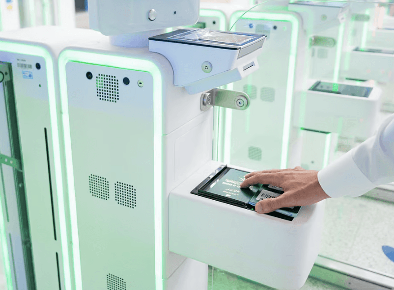 Saudi Arabia: 70 E-gates Launched at Jeddah Airport to Speed Up Travel for 175,000 Passengers Daily