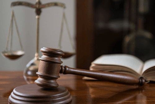 Bahrain: Poet Ordered To Swear In Court Over Unpaid Lyrics
