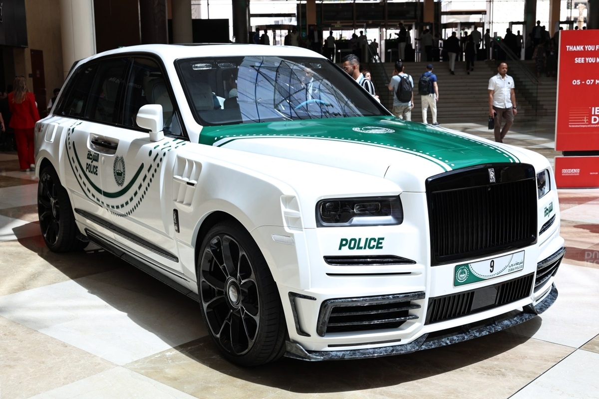 Dubai Police Add Custom Rolls-Royce To Supercar Fleet