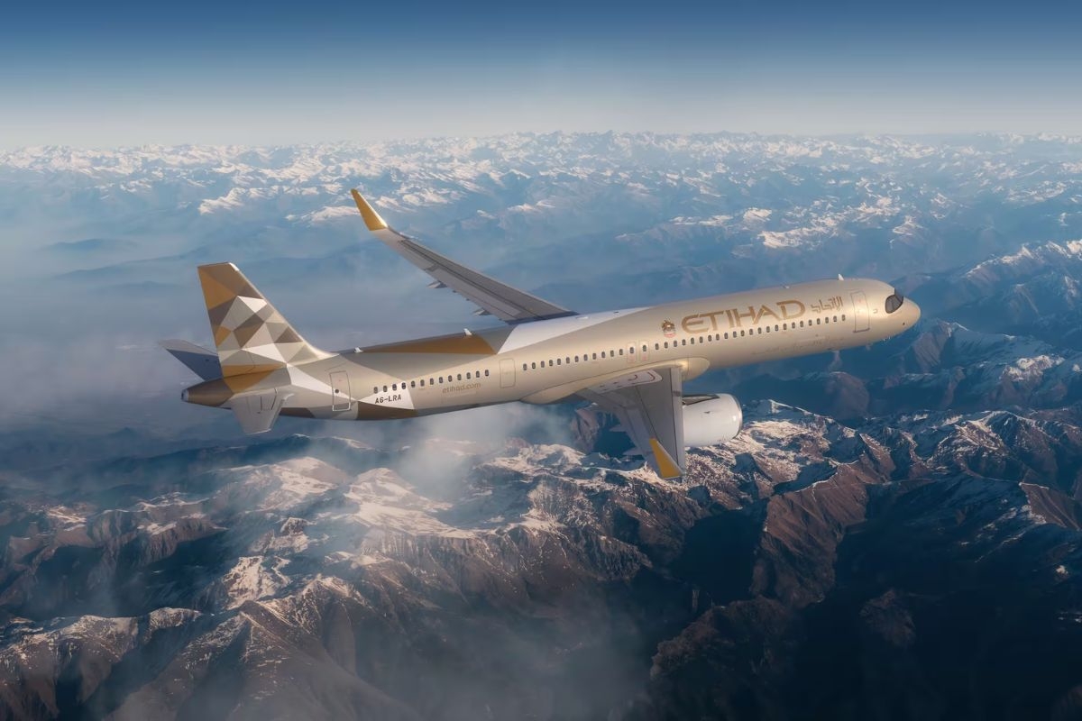Etihad to Gift One Globetrotting Passenger 5m Air Miles