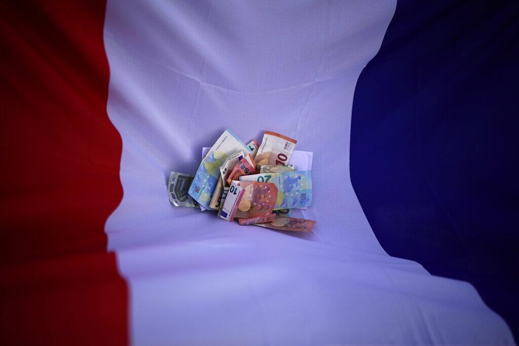 France Faces IMF Pressure Over Welfare Spending