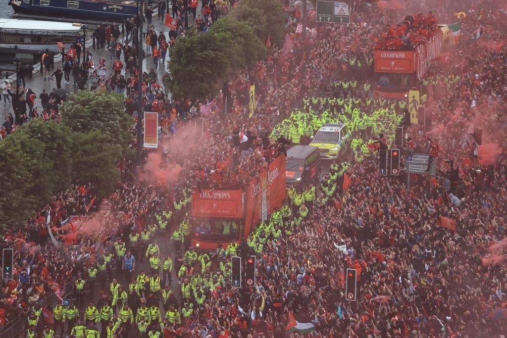 Man Arrested After Car Plows Into Crowd During Liverpool FC Victory Parade