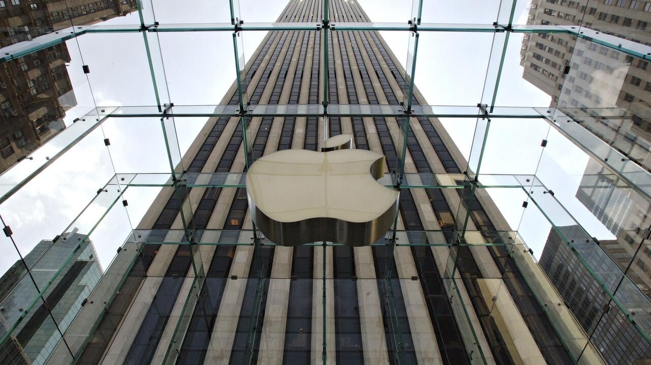 Apple Plans AI Robots, Smarter Siri And Home Devices In Bid To Regain Momentum