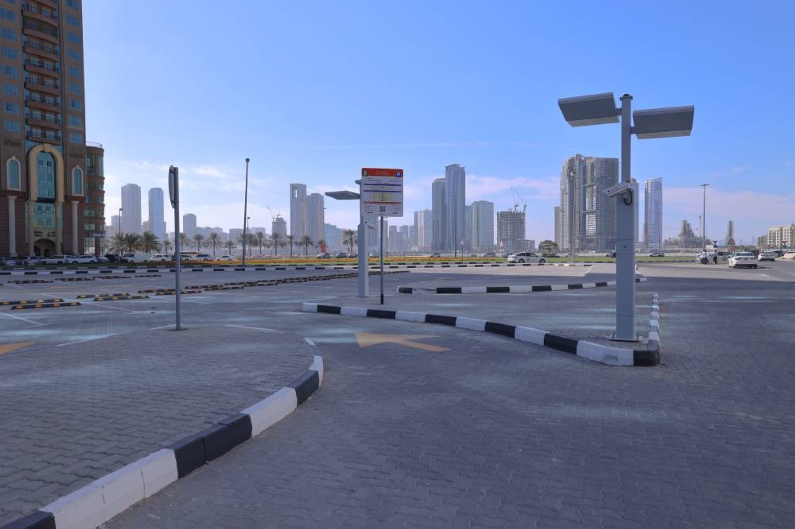 Sharjah sets up 2 AI-powered public parking lots in Al Khan, Al Nad