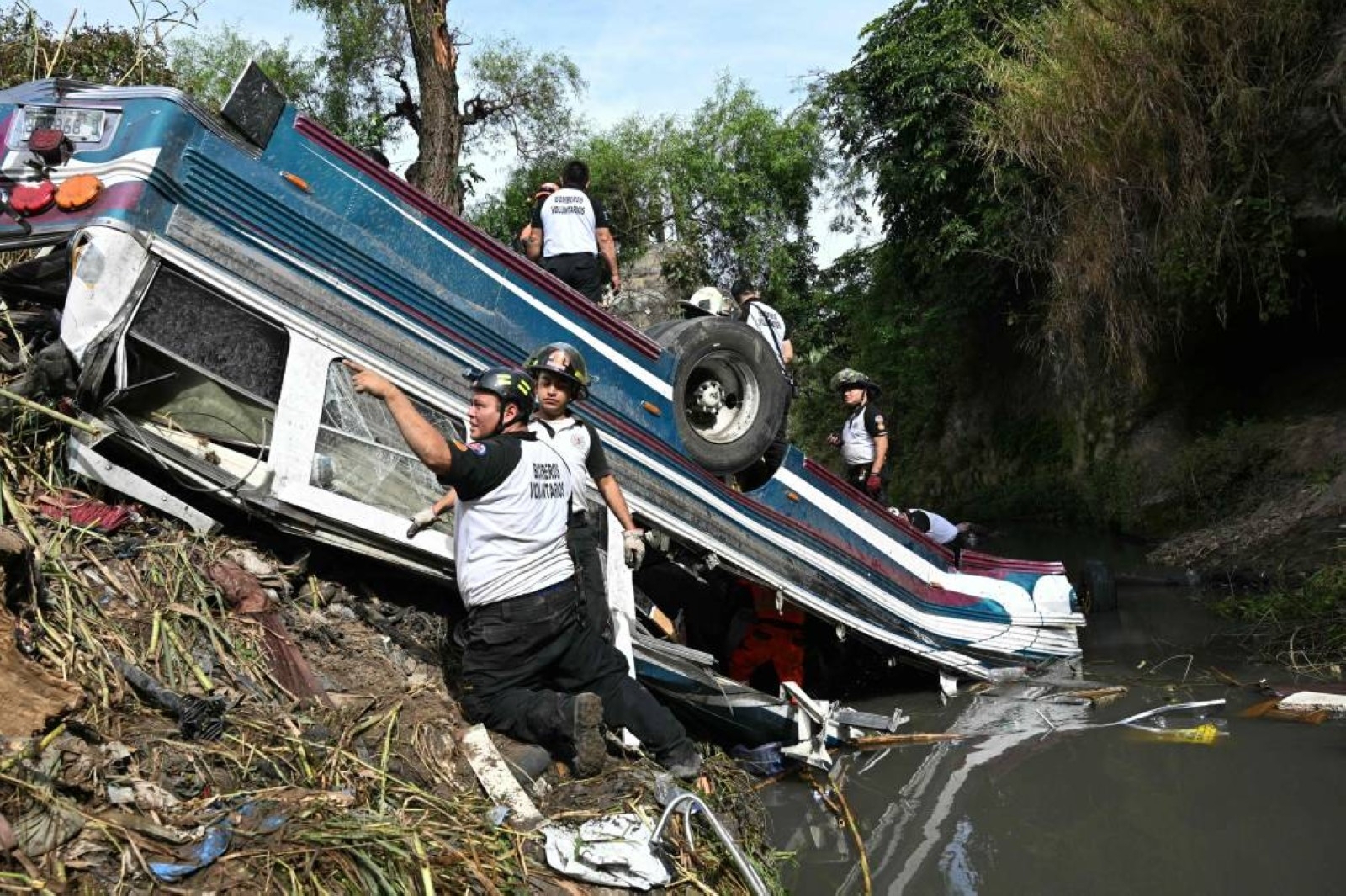 Over 50 dead after Guatemala bus plunges into ravine