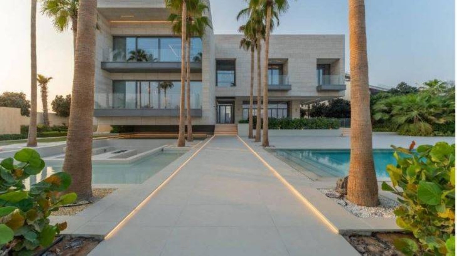 A villa on Dubai's Jumeirah Bay Island sells for Dhs330 million