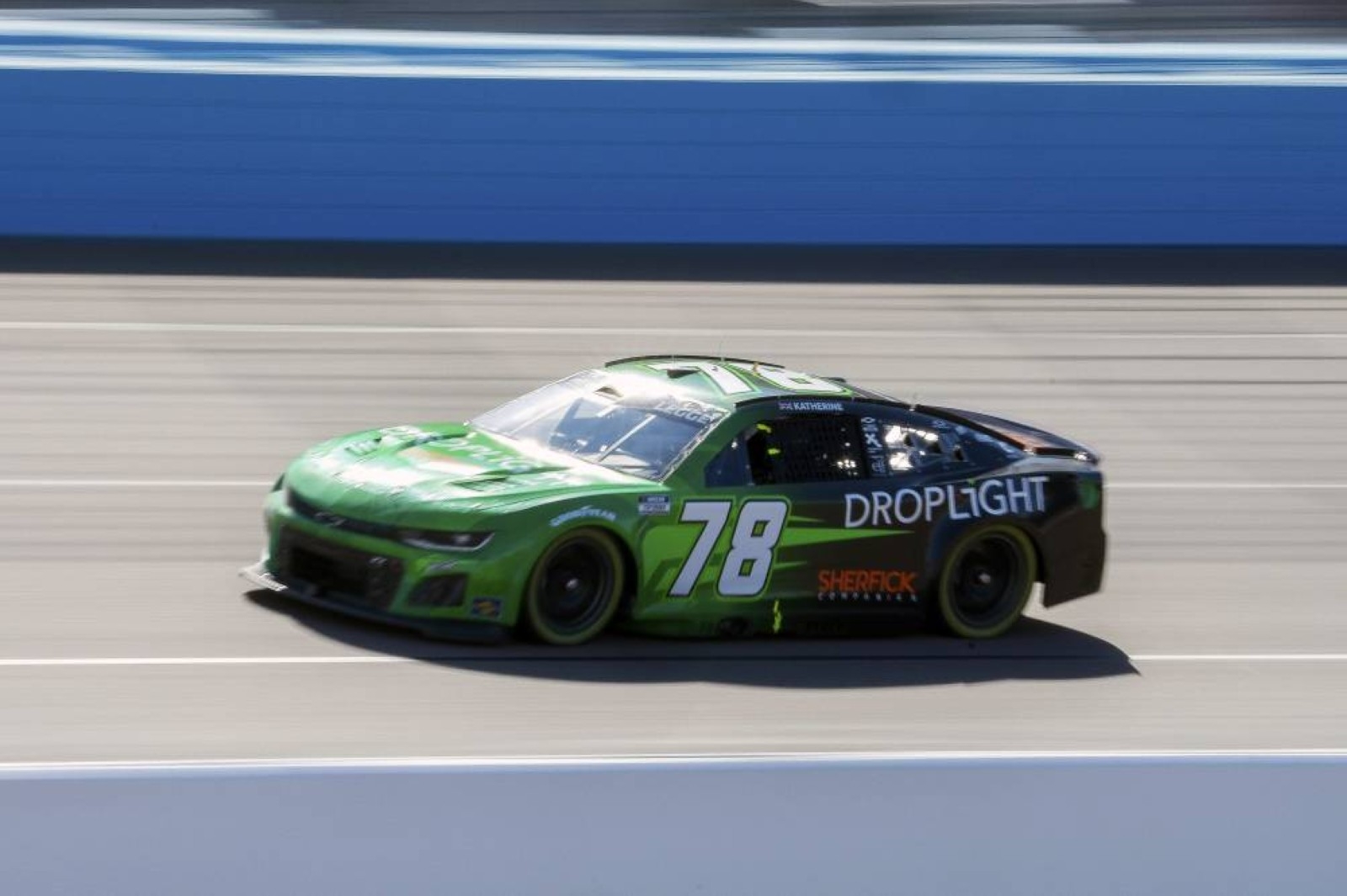 Katherine Legge spins out twice in first NASCAR Cup Series race in Phoenix