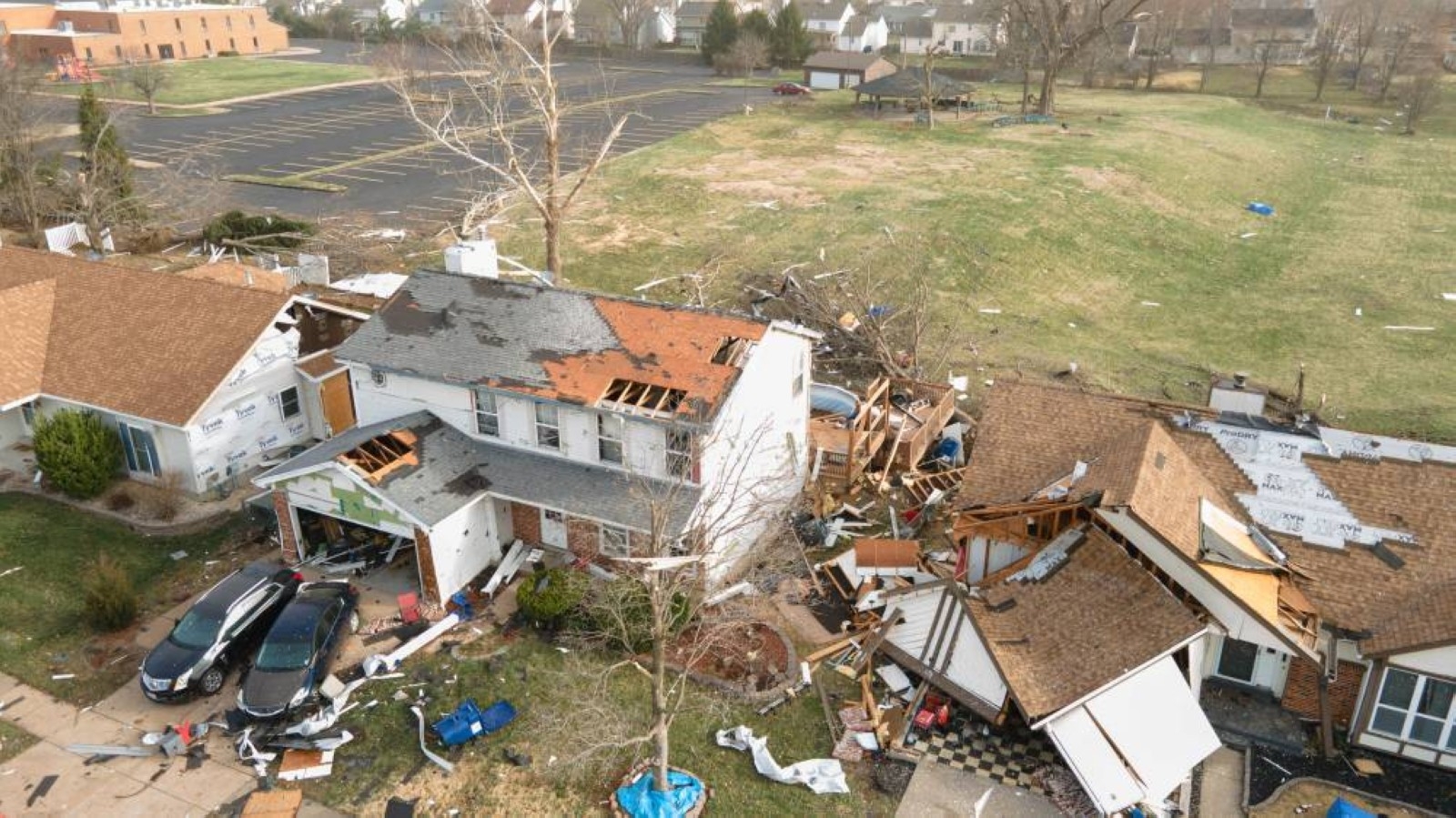 Monster storm kills at least 17 across US, sparks threat of tornadoes and fire