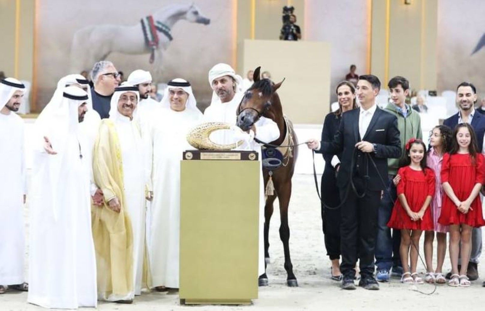 Sheikh Hasher crowns winners of Dubai International Arabian Horse Championship