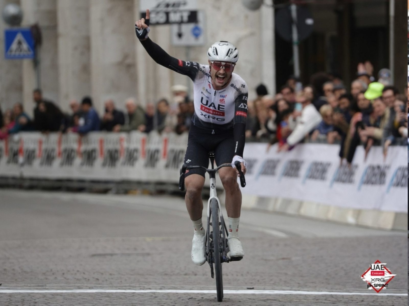 Vine takes second victory at Coppi e Bartali
