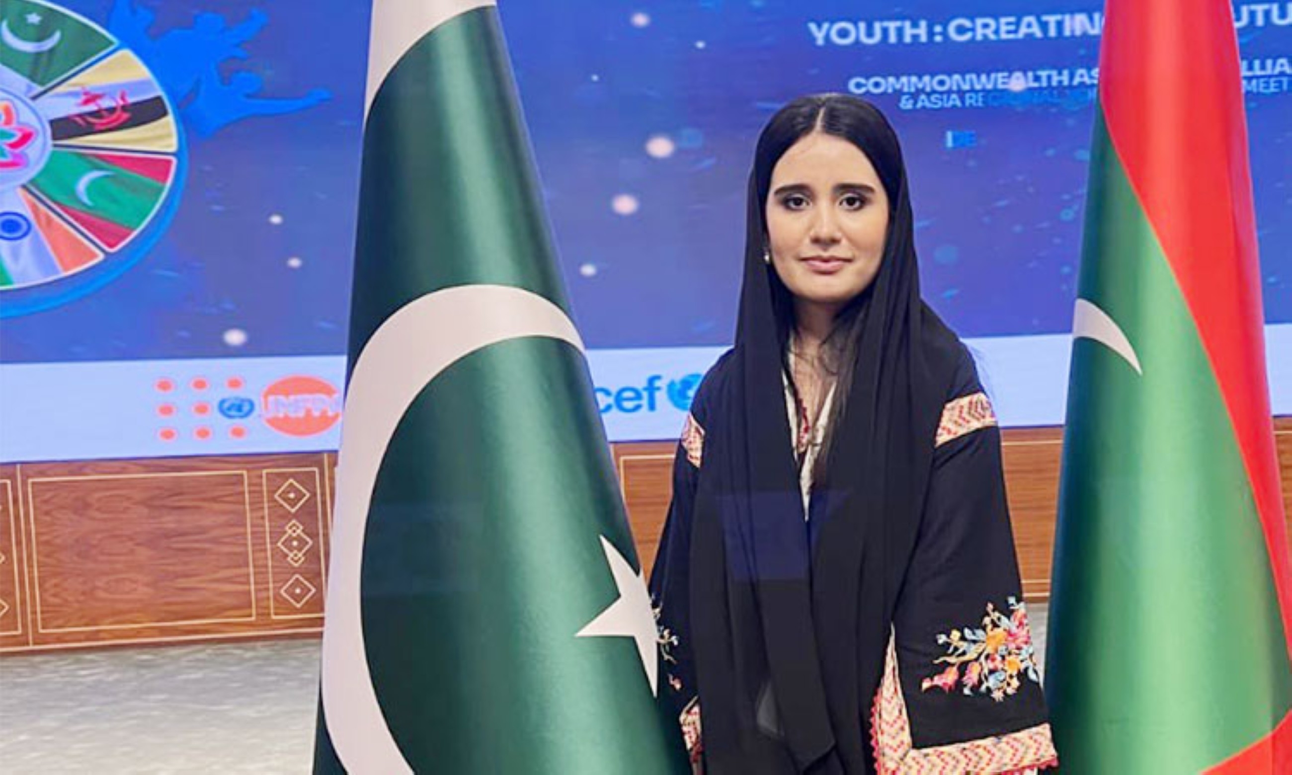 Pakistani novelist wins 'Young Woman of the Year' award in UK