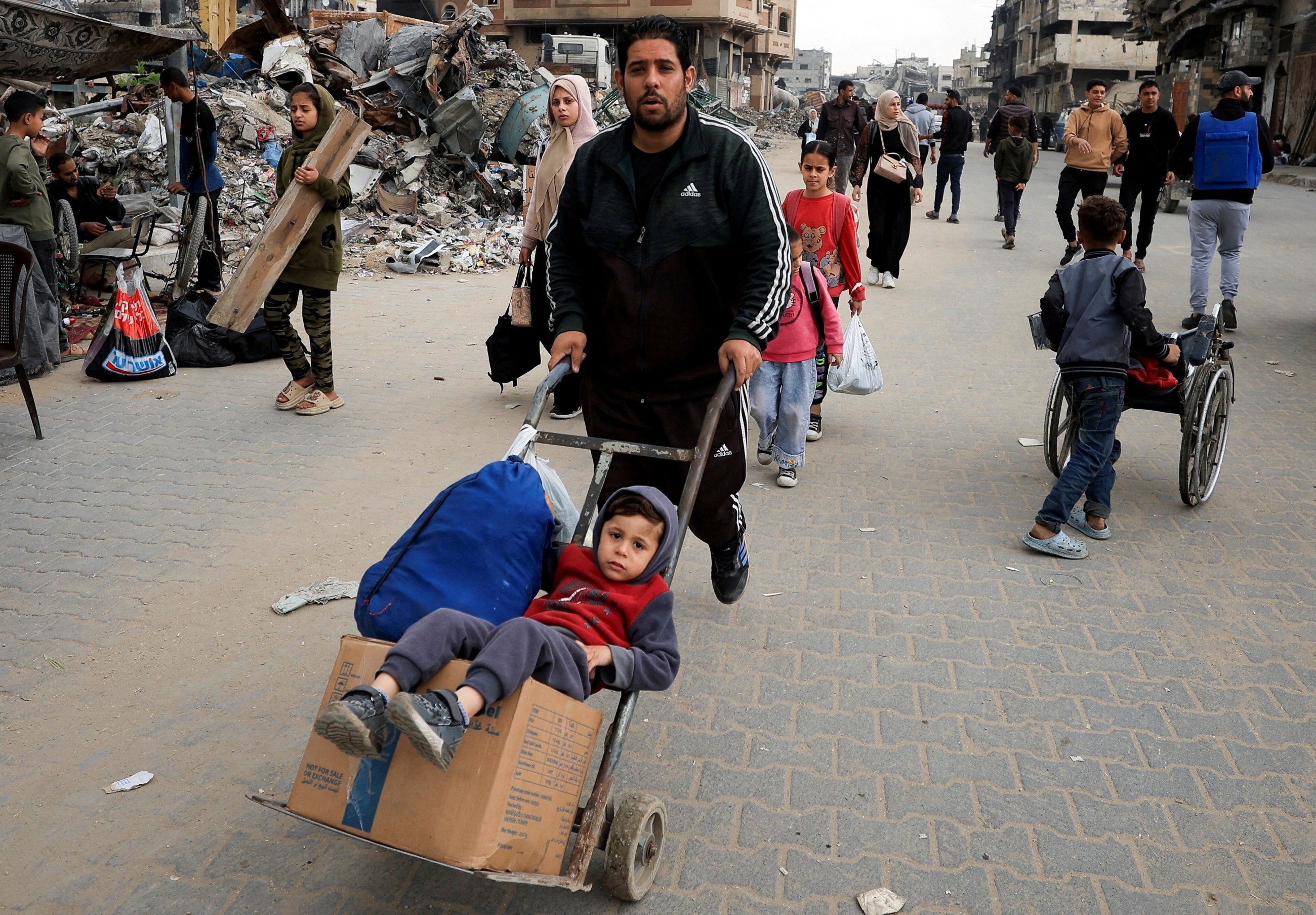 Gaza 'hell on earth' as hospital supplies running out, warns Red Cross