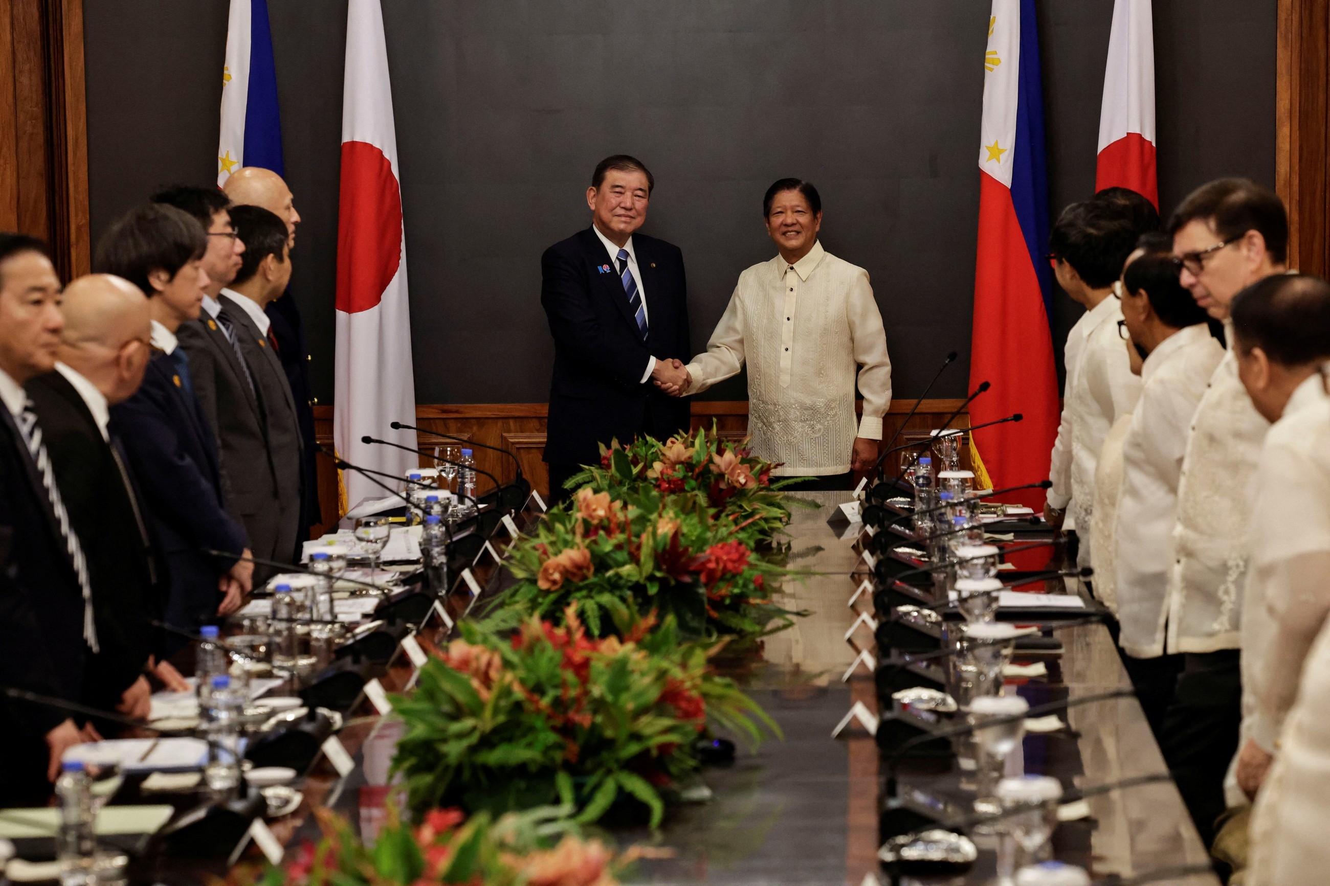 Japan and Philippines to discuss two defence pacts