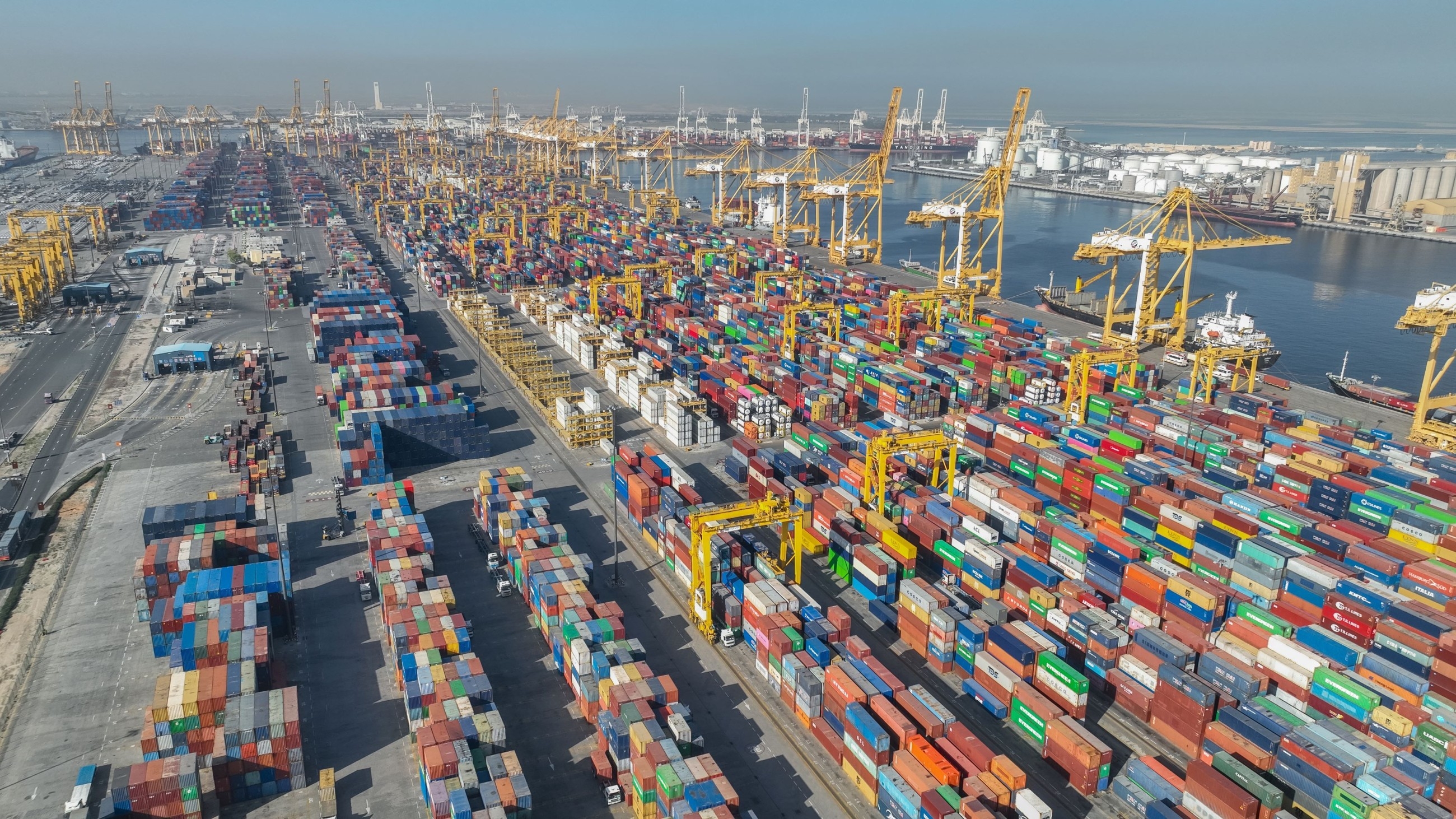 Hamdan highlights Jafza's vital contribution to Dubai's economy