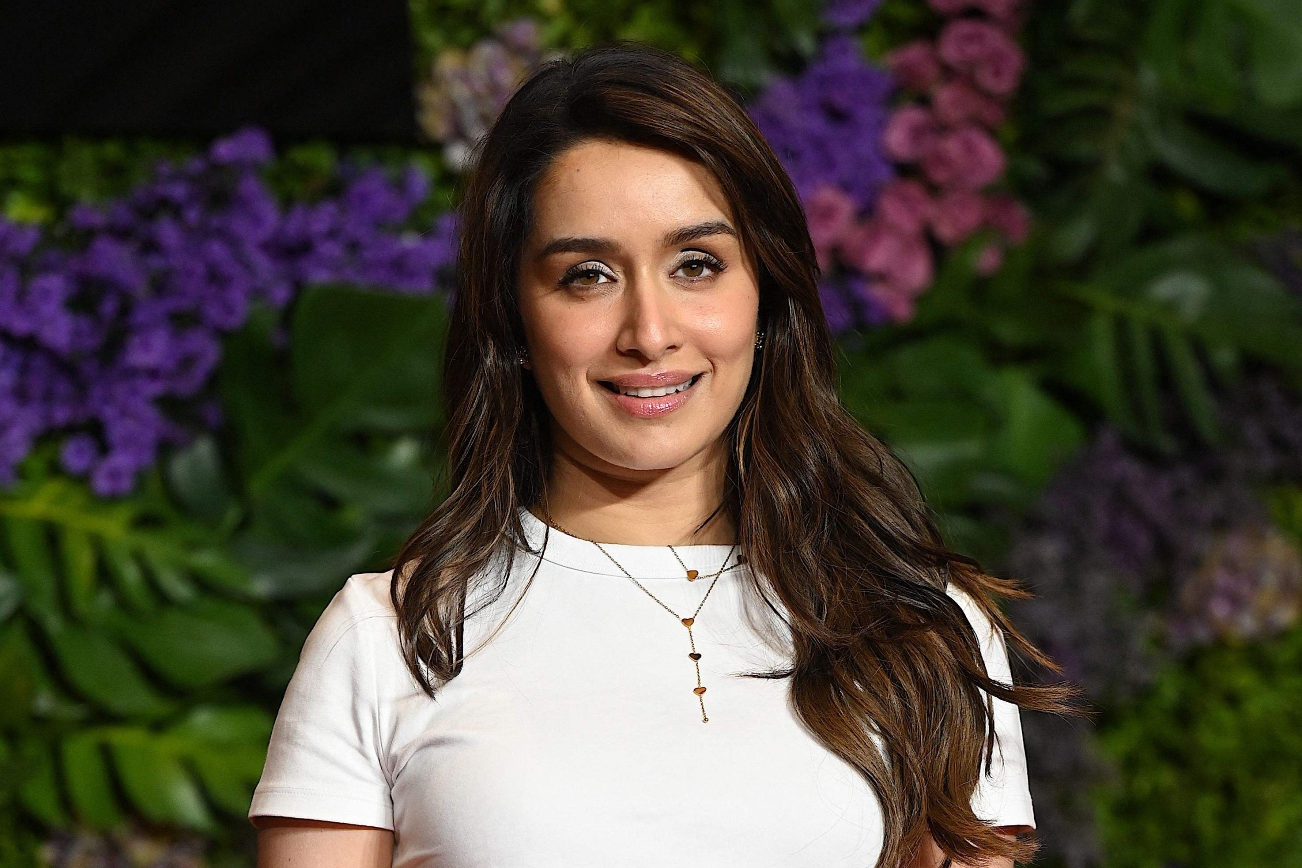 Shraddha Kapoor is all smiles as she savours some yummy ‘theple'