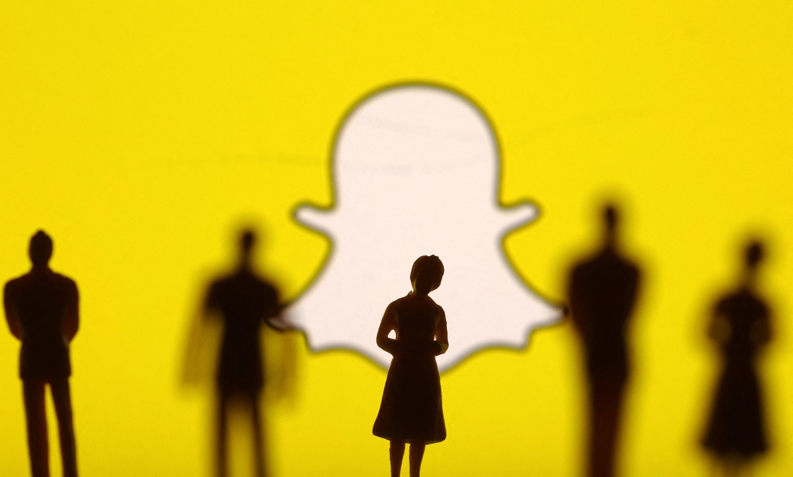 Al Ain court fines father Dhs3,000 after his son threatened a man via Snapchat