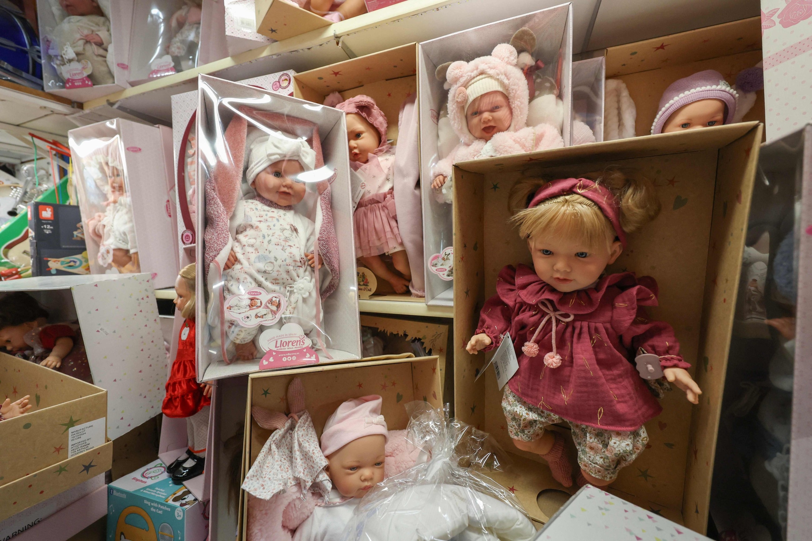 Trump eyes new target – toy dolls