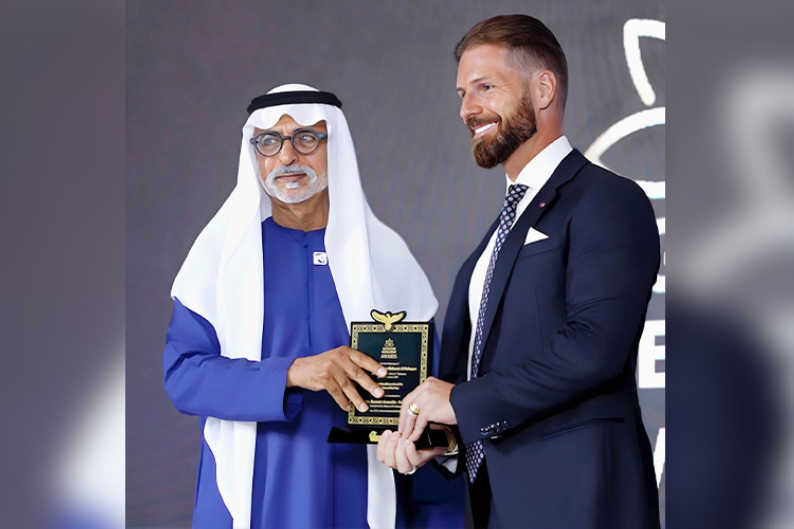 Romain Gerardin-Fresse awarded « Legal Icon of the Year » by Minister Sheikh Nahayan Mabarak Al Nahayan at the Gulf Excellence Awards Ceremony in Dubai