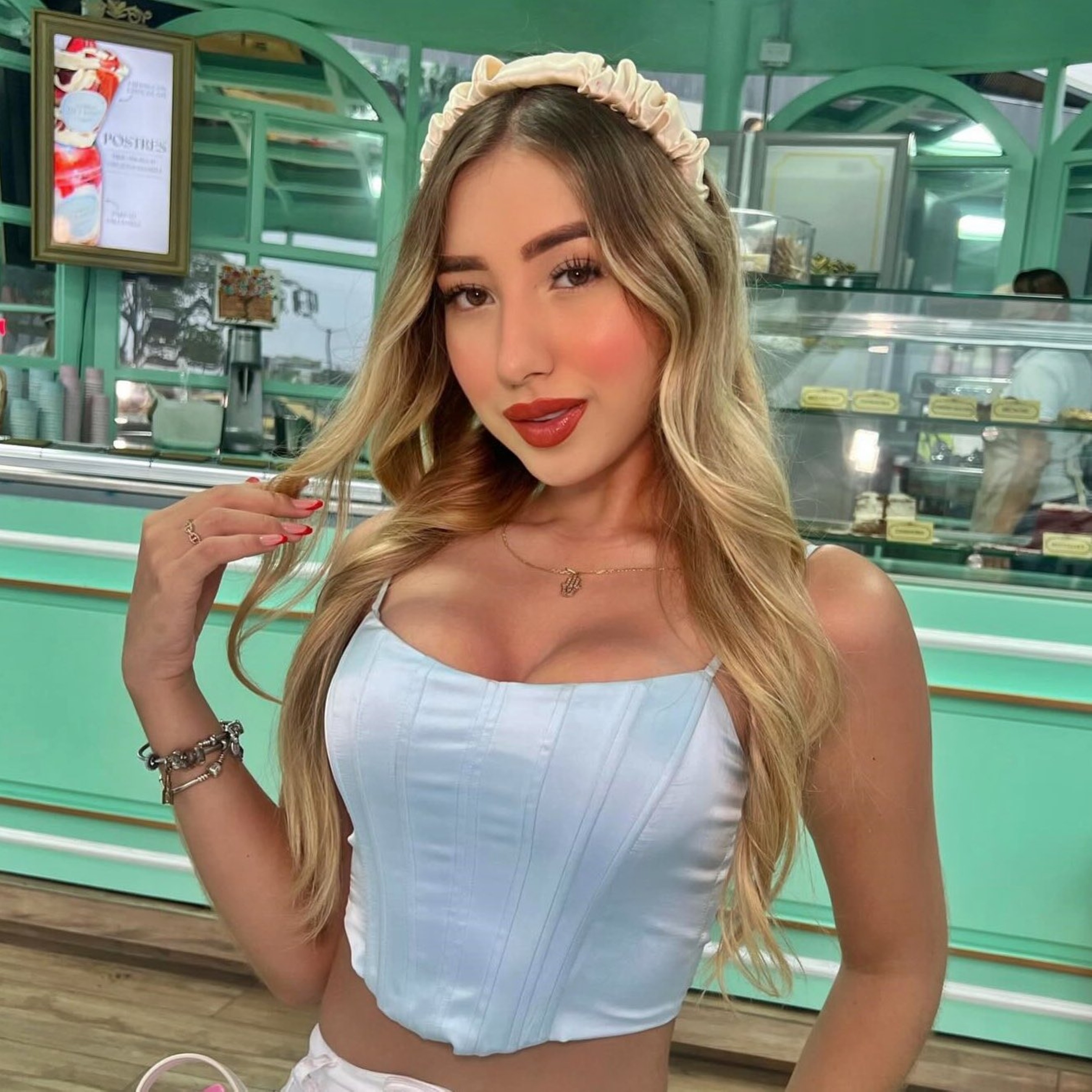 VIDEO: Colombian model and social media influencer shot dead by deliveryman