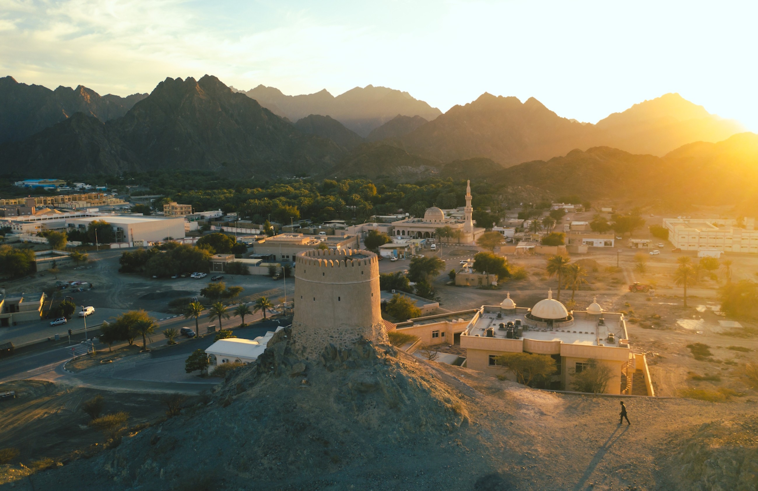 UAE National Guard evacuates 3 injured people from Hatta Mountains