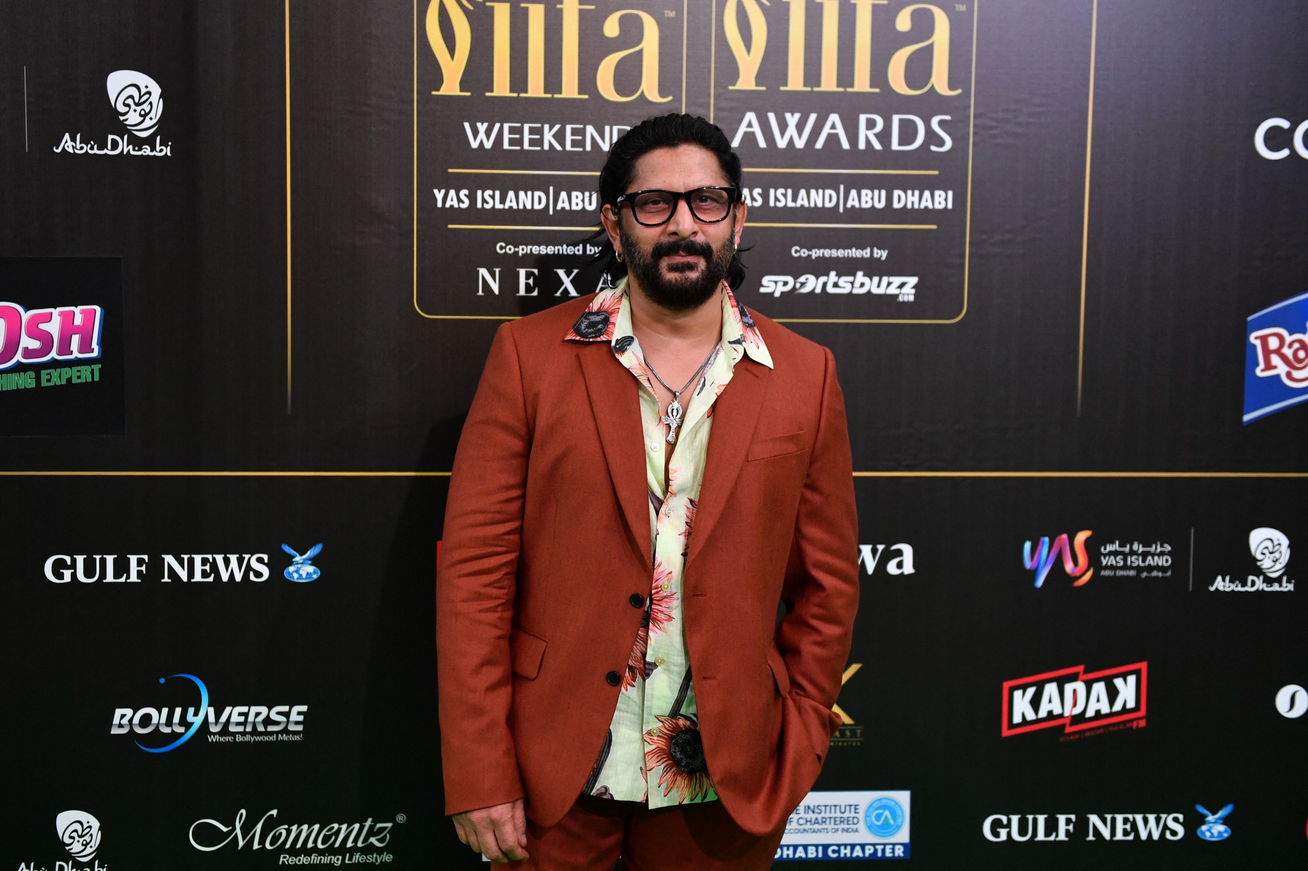 SEBI bans Bollywood star Arshad Warsi, wife, 57 others from securities markets for up to 5 years