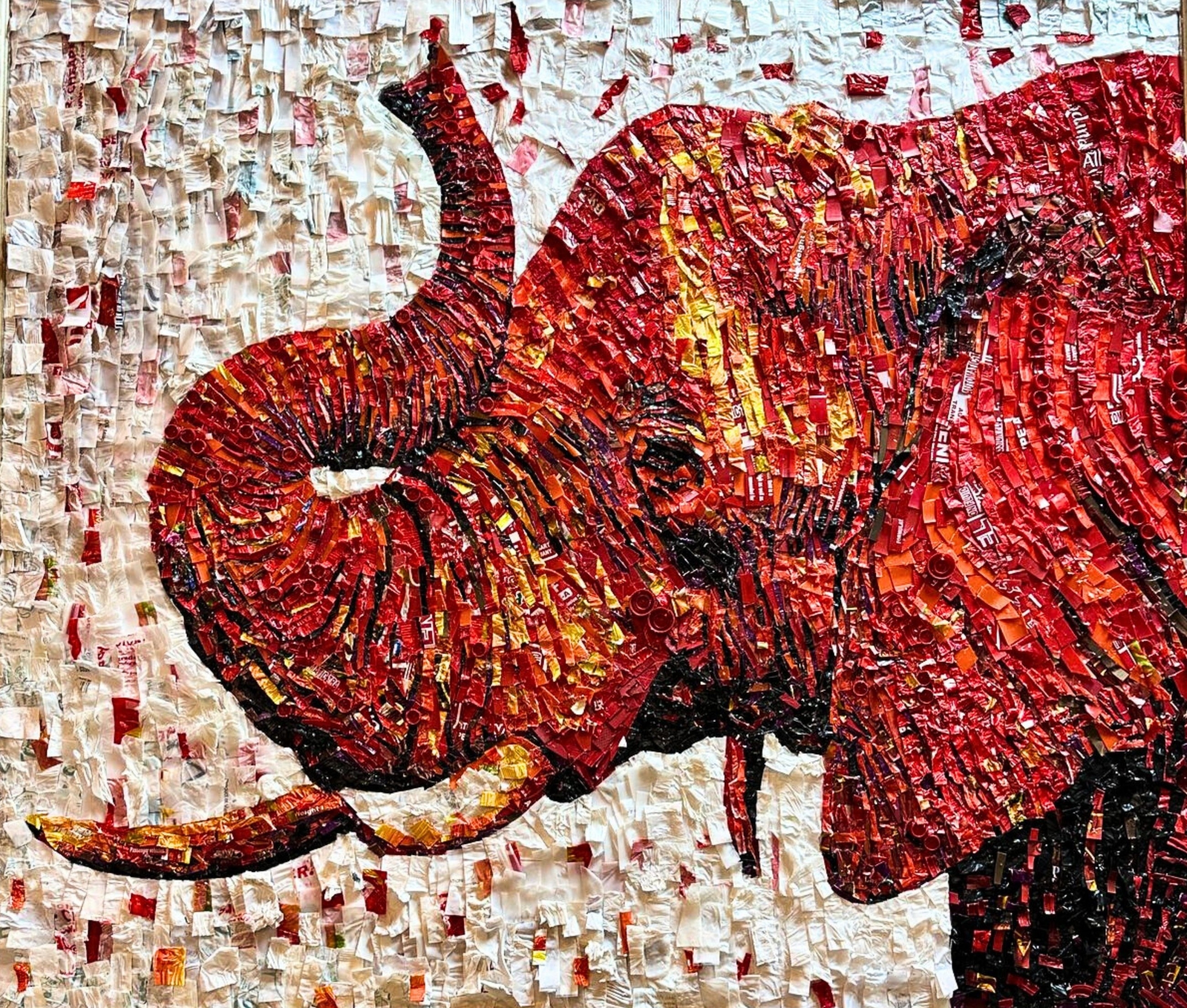 Art4You Gallery shows green light to red colour in illuminating show