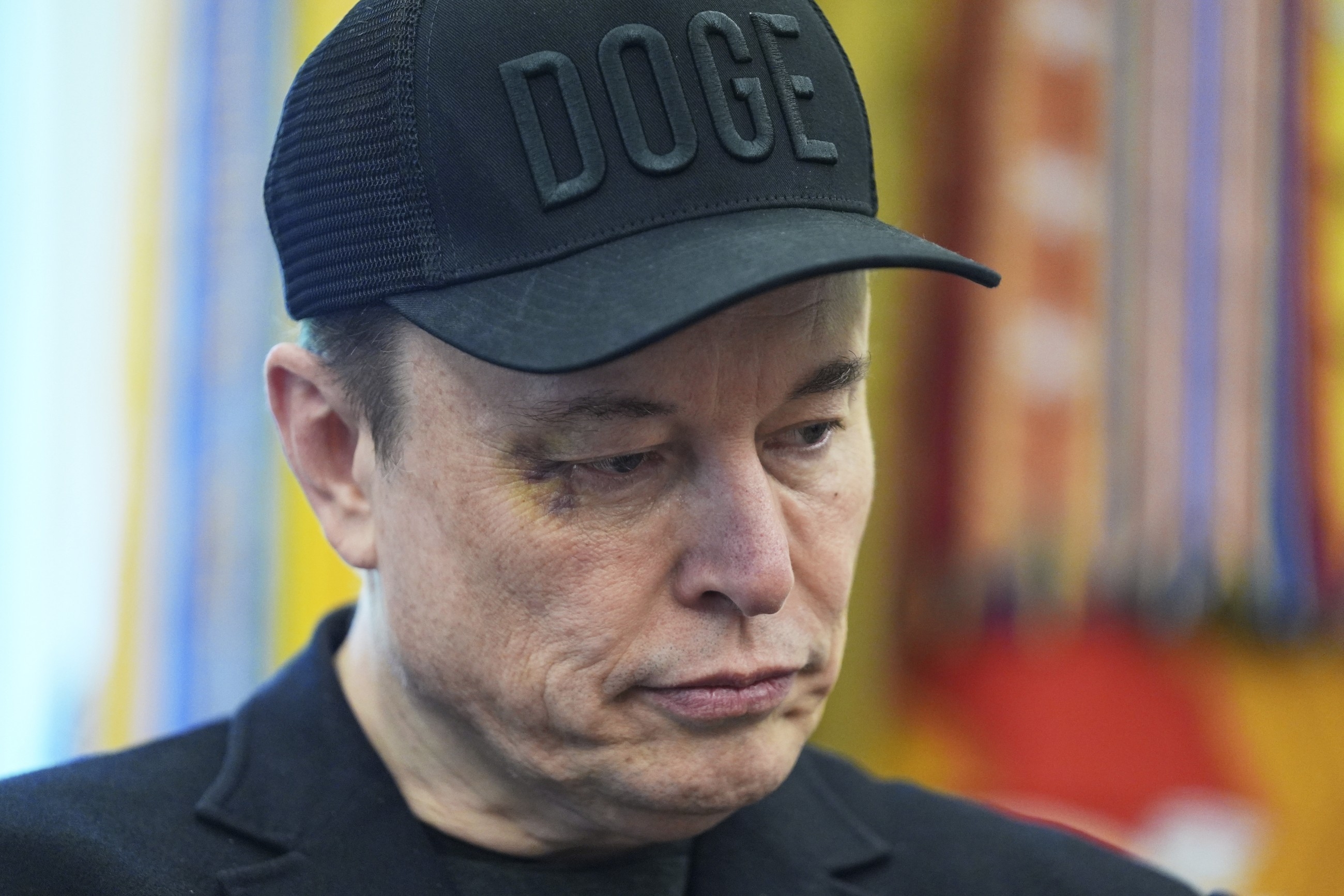 Musk vows to stay Trump's 'friend' in bizarre black-eyed farewell