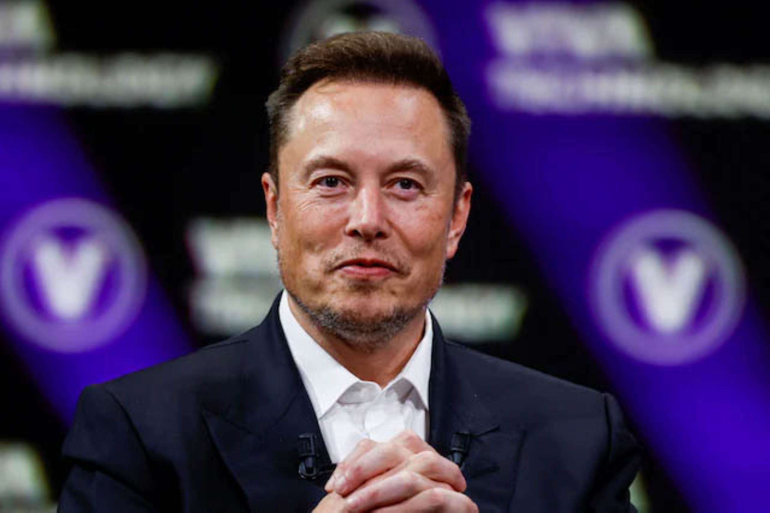 Trump sends Musk out of White House with gold key