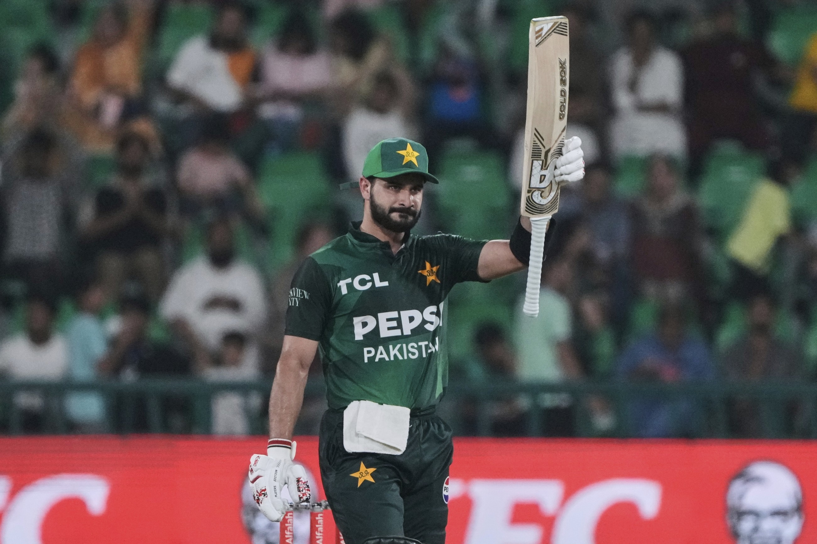Farhan and Abrar star as resurgent Pakistan win Bangladesh T20 series