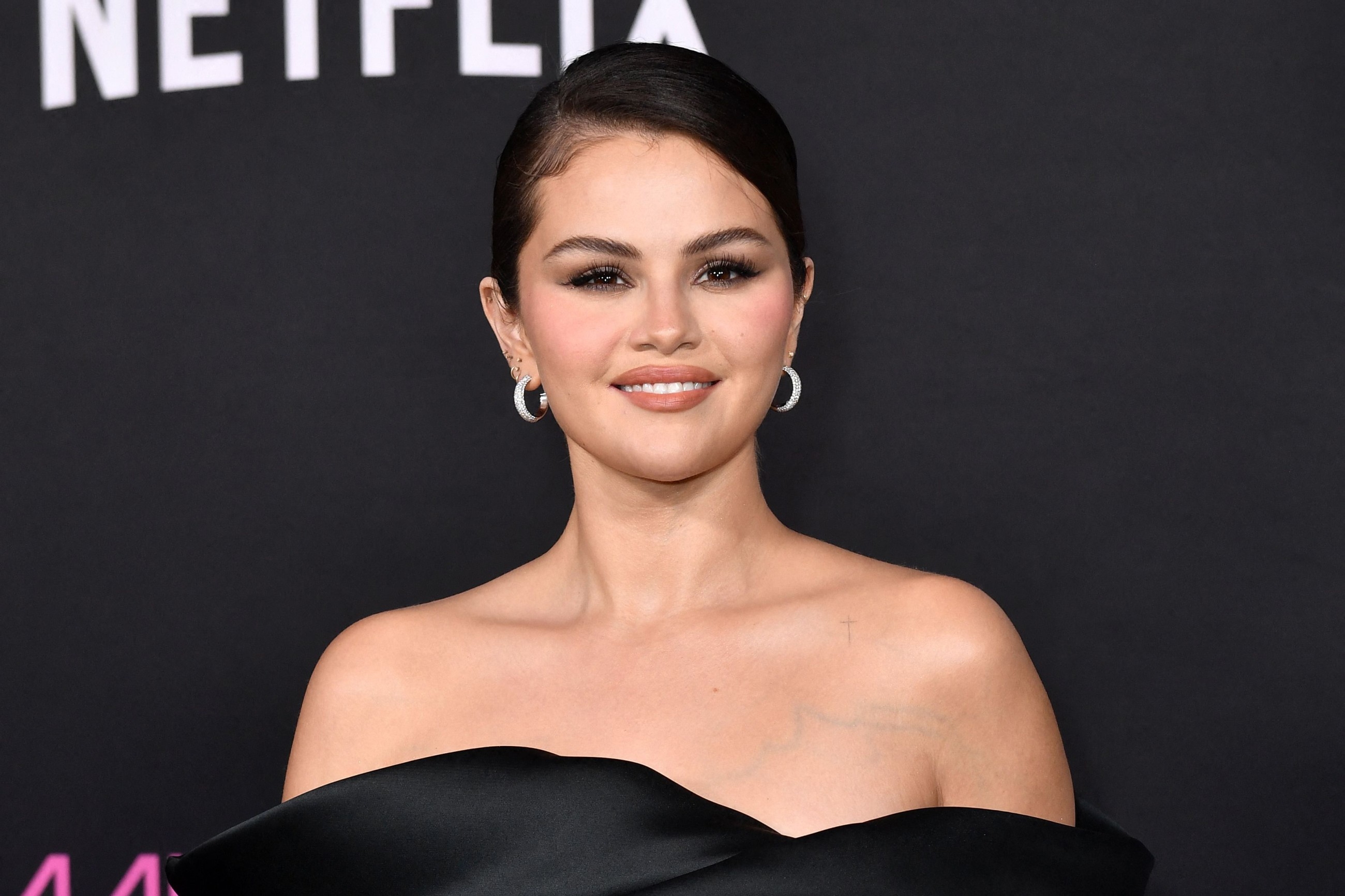 Selena Gomez lauds Taylor Swift after she buys back her catalogue