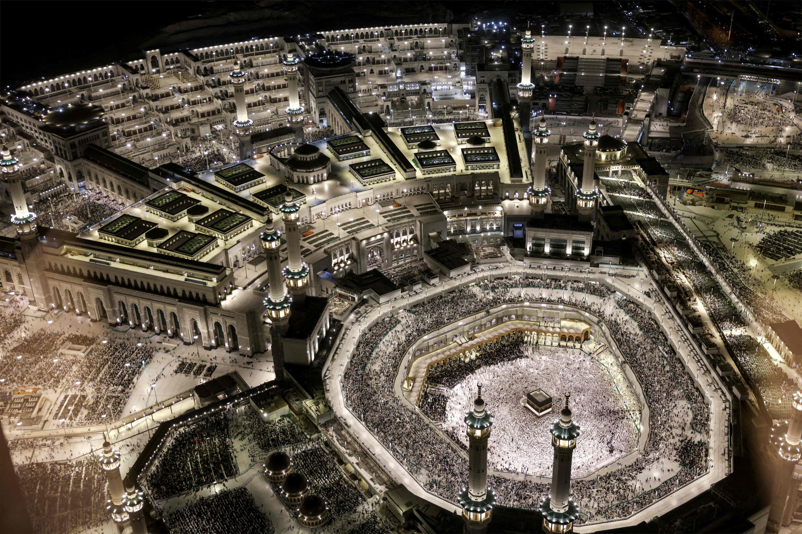 Saudi Arabia stops 269,678 people without Hajj permits from entering Makkah